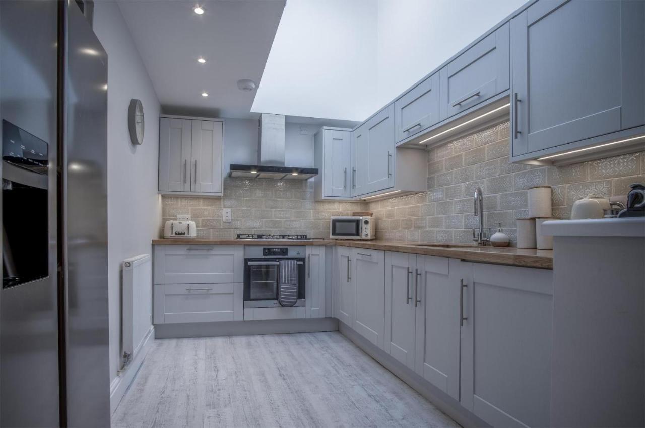 Noe Acre - 3 Bedroom Cottage - Tenby Kültér fotó