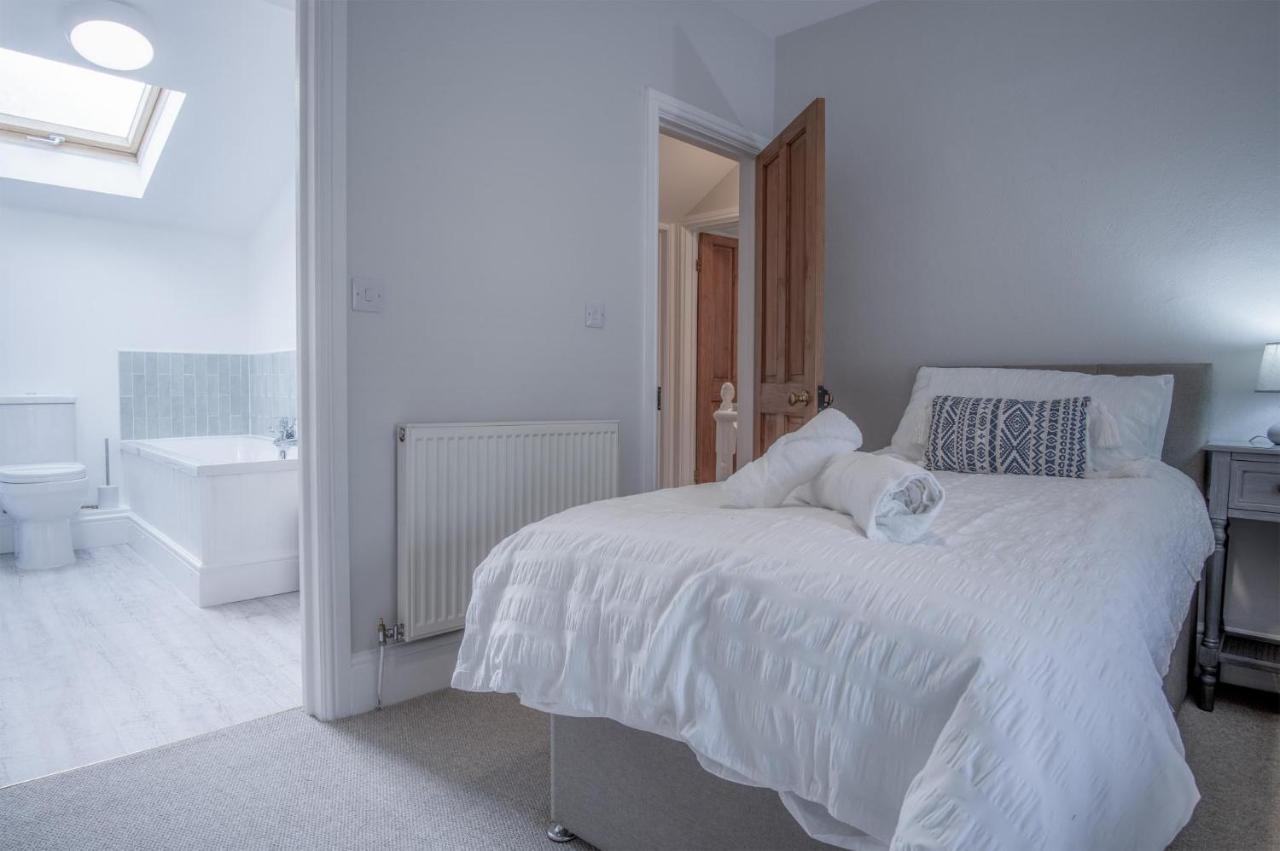 Noe Acre - 3 Bedroom Cottage - Tenby Kültér fotó